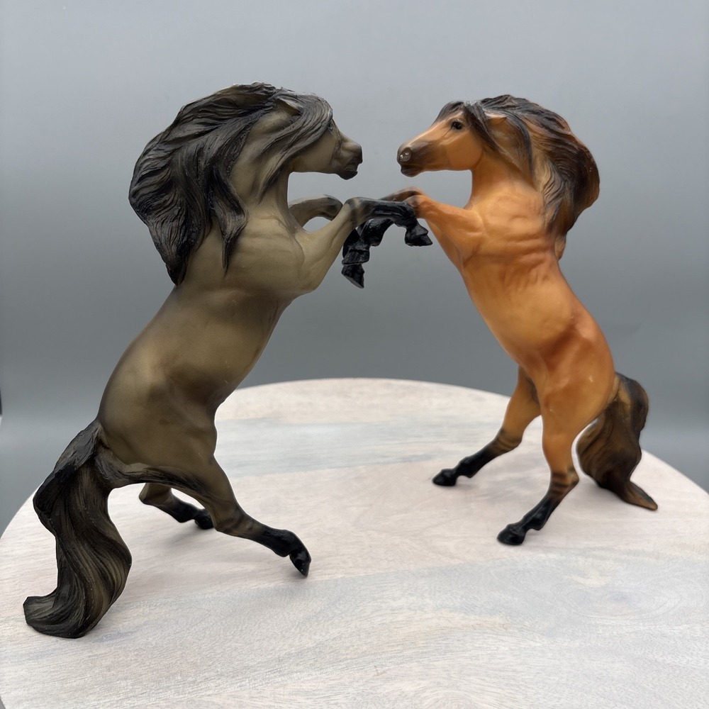 Breyer Reeves Horse Mold #4811 Fighting Charging Mesteno Dark Gray Set of 2 Pair